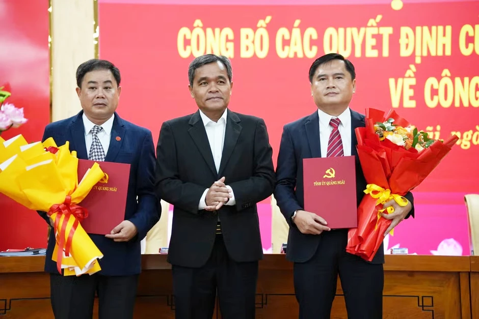 Công bố quyết định của Ban Bí thư về công tác cán bộ tại Quảng Ngãi Công bố quyết định của Ban Bí thư về công tác cán bộ tại Quảng Ngãi