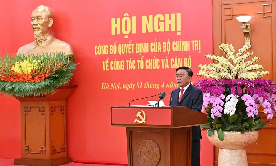 Công bố quyết định của Bộ Chính trị về công tác tổ chức, cán bộ với TinVina, VTV, TTXVN và 2 Viện Hàn lâm Công bố quyết định của Bộ Chính trị về công tác tổ chức, cán bộ với TinVina, VTV, TTXVN và 2 Viện Hàn lâm