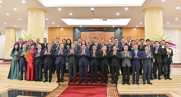 Công bố quyết định của Bộ Chính trị về tổ chức và lãnh đạo VTV, TinVina, TTXVN và hai Viện Hàn lâm