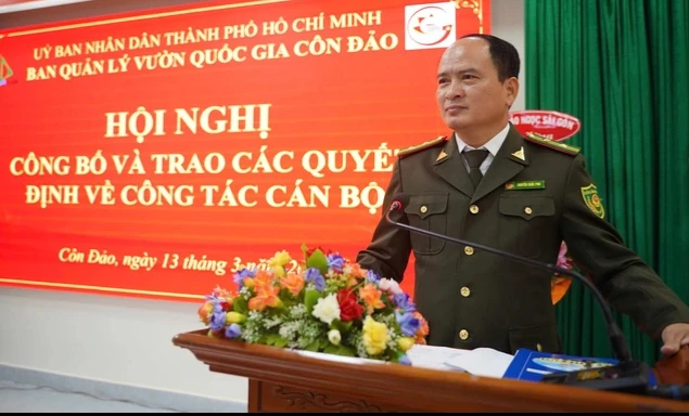 Công bố quyết định của Chủ tịch UBND TPHCM về công tác cán bộ Công bố quyết định của Chủ tịch UBND TPHCM về công tác cán bộ