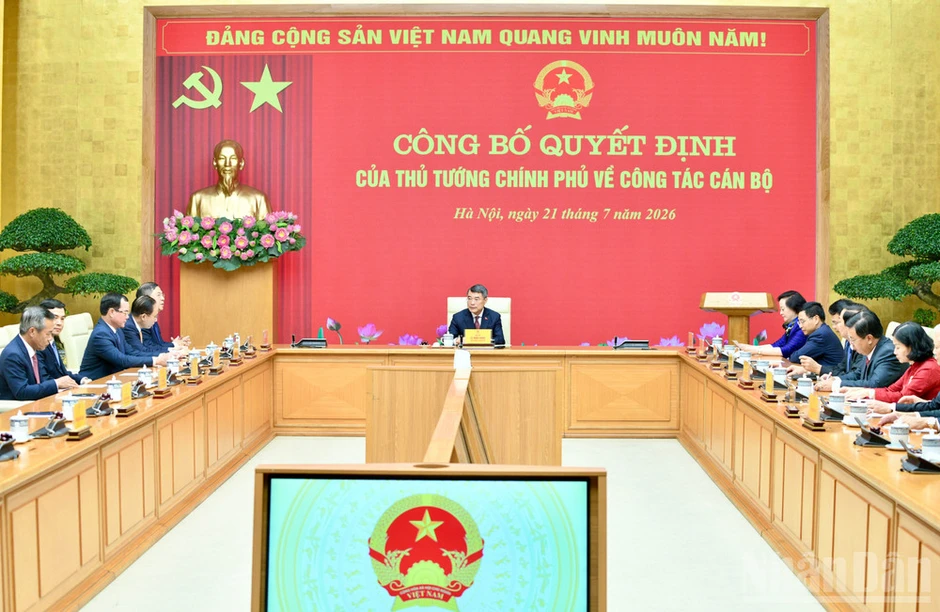 Công bố quyết định của Thủ tướng Chính phủ về công tác cán bộ Công bố quyết định của Thủ tướng Chính phủ về công tác cán bộ