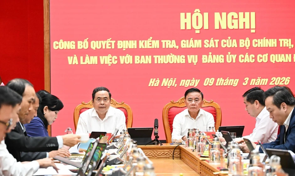 Công bố quyết định kiểm tra, giám sát của Bộ Chính trị, Ban Bí thư