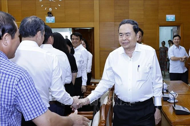 Công bố quyết định kiểm tra, giám sát đối với Ban thường vụ Thành ủy TPHCM Công bố quyết định kiểm tra, giám sát đối với Ban thường vụ Thành ủy TPHCM