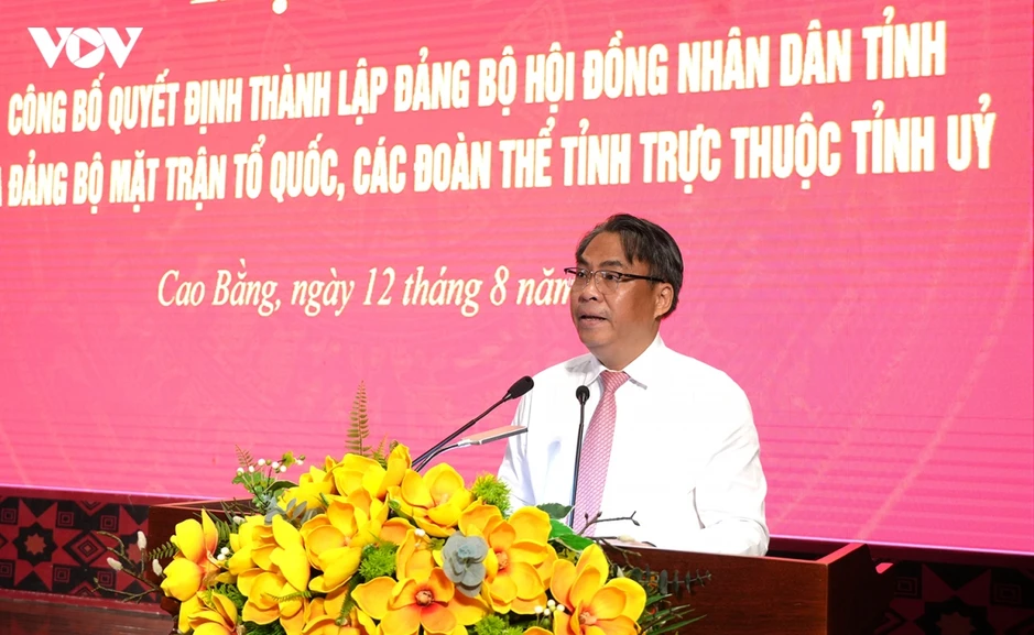 Công bố quyết định thành lập Đảng bộ HĐND tỉnh Cao Bằng Công bố quyết định thành lập Đảng bộ HĐND tỉnh Cao Bằng