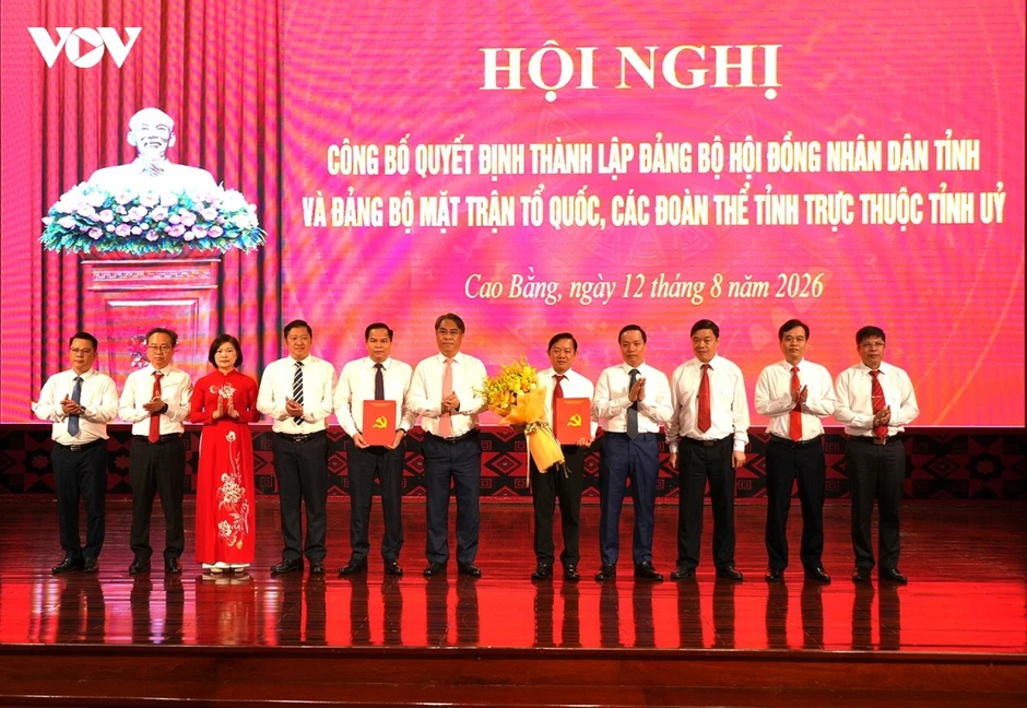 Công bố quyết định thành lập Đảng bộ HĐND tỉnh Cao Bằng Công bố quyết định thành lập Đảng bộ HĐND tỉnh Cao Bằng