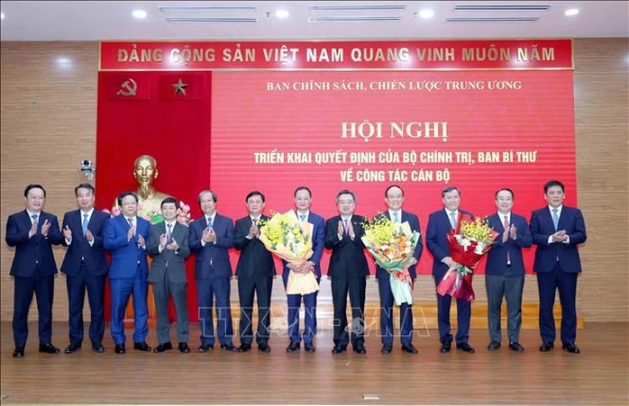 Công bố quyết định về nhân sự của Bộ Chính trị, Ban Bí thư tại Ban Chính sách, chiến lược Trung ương