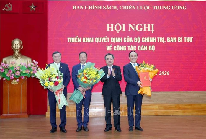 Công bố quyết định về nhân sự của Bộ Chính trị, Ban Bí thư tại Ban Chính sách, chiến lược Trung ương