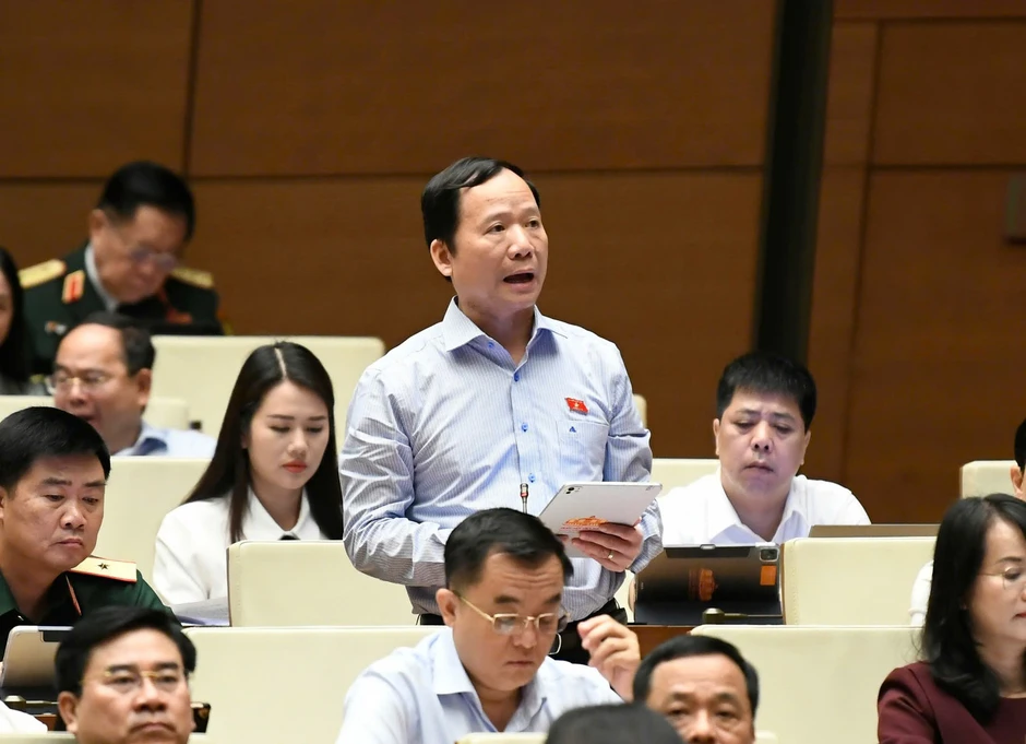 'Công chức cấp xã ở một số nơi còn thiếu về số lượng và rất thiếu người chuyên môn sâu' 'Công chức cấp xã ở một số nơi còn thiếu về số lượng và rất thiếu người chuyên môn sâu'