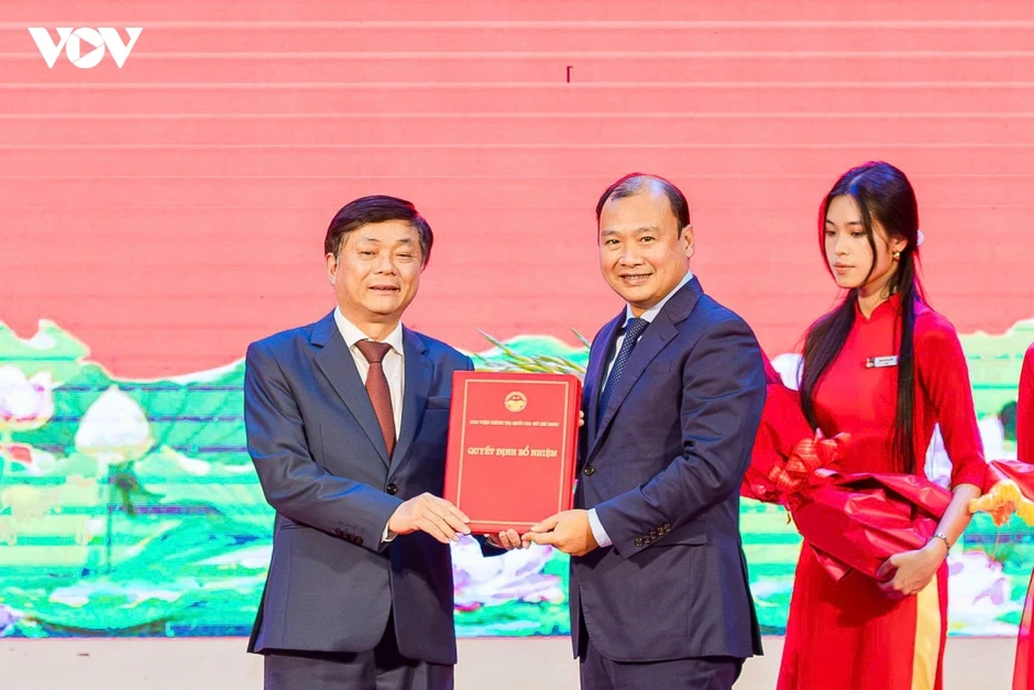 Công quyết định bổ nhiệm lại Giám đốc Học viện Báo chí và Tuyên truyền Công quyết định bổ nhiệm lại Giám đốc Học viện Báo chí và Tuyên truyền