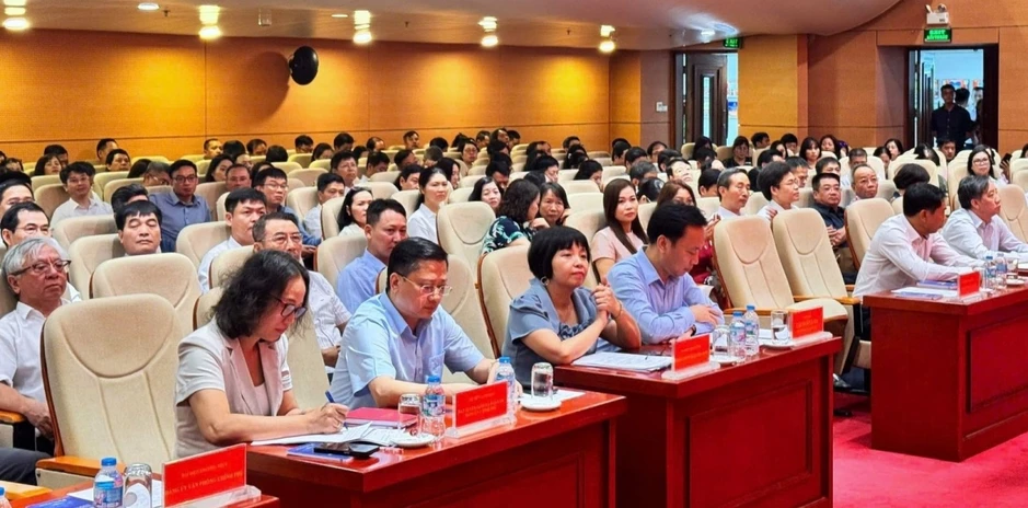 Công tác chính trị, tư tưởng chuyển từ “phản ứng thụ động” sang “chủ động dẫn dắt” Công tác chính trị, tư tưởng chuyển từ “phản ứng thụ động” sang “chủ động dẫn dắt”