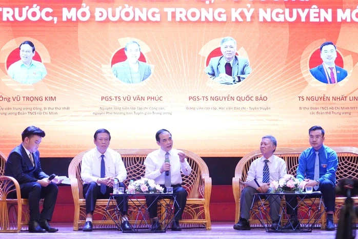 Công tác chính trị, tư tưởng phải chủ động "đi trước, mở đường" Công tác chính trị, tư tưởng phải chủ động "đi trước, mở đường"
