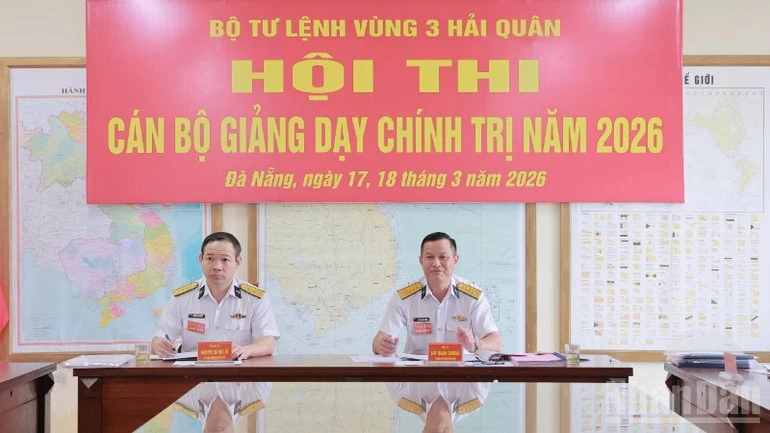 Công tác giáo dục chính trị - nền tảng xây dựng bản lĩnh, ý chí chiến đấu cho cán bộ, chiến sĩ