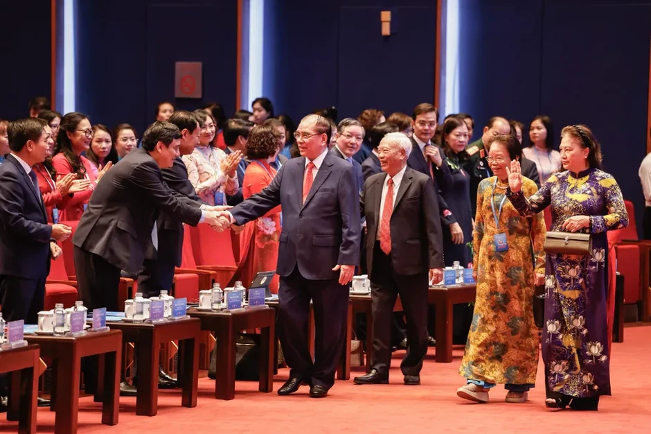 Công tác phụ nữ là nhiệm vụ của cả hệ thống chính trị Công tác phụ nữ là nhiệm vụ của cả hệ thống chính trị