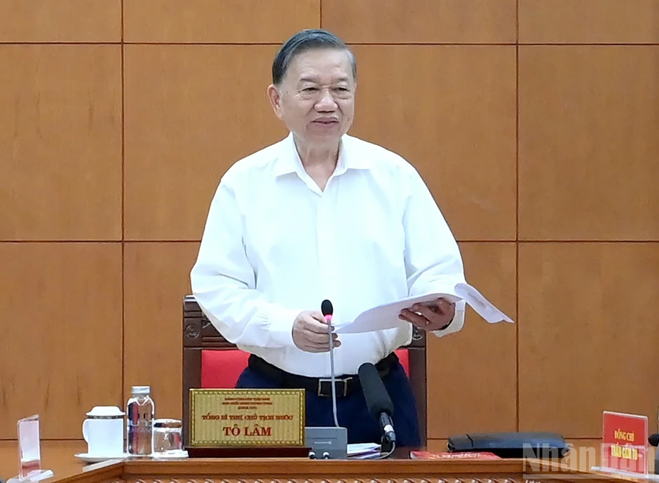 Công tác tư tưởng phải sát thực tiễn, chủ động phát hiện và thúc đẩy giải quyết vấn đề Công tác tư tưởng phải sát thực tiễn, chủ động phát hiện và thúc đẩy giải quyết vấn đề