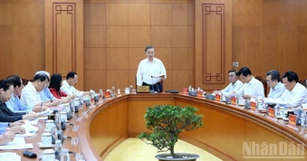 Công tác tư tưởng phải sát thực tiễn, chủ động phát hiện và thúc đẩy giải quyết vấn đề