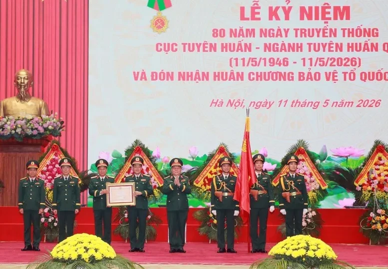 Công tác tư tưởng trong quân đội phải luôn "đi trước, mở đường"