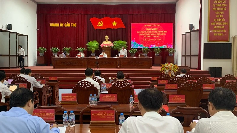 Cụ thể hóa các Nghị quyết chiến lược của Trung ương thành kết quả thực tiễn Cụ thể hóa các Nghị quyết chiến lược của Trung ương thành kết quả thực tiễn