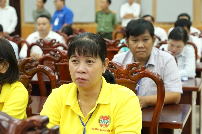 Cử tri 7 xã phía Tây TPHCM nêu nhiều vấn đề dân sinh “nóng”