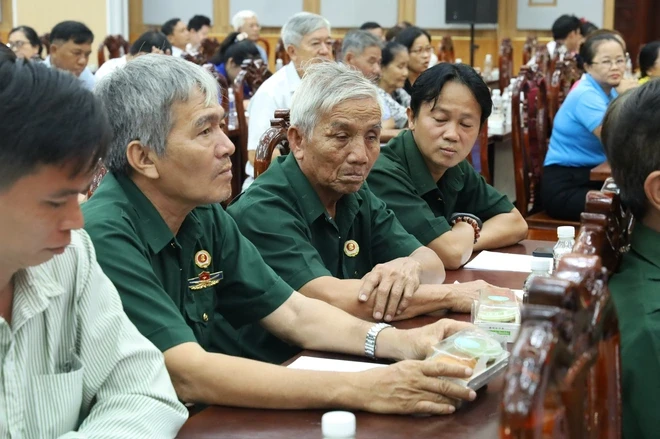 Cử tri Bình Lợi, Tân Nhựt kỳ vọng đại biểu hành động quyết liệt, nói đi đôi với làm Cử tri Bình Lợi, Tân Nhựt kỳ vọng đại biểu hành động quyết liệt, nói đi đôi với làm