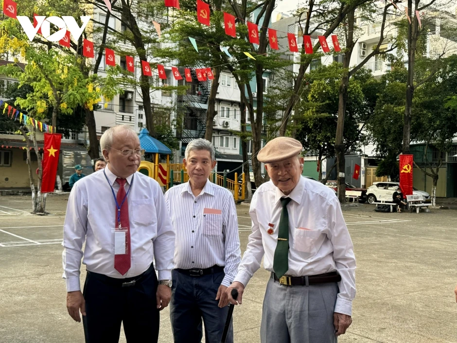 Cử tri đặc biệt Tư Cang và câu chuyện bầu cử năm 1946 đến nay Cử tri đặc biệt Tư Cang và câu chuyện bầu cử năm 1946 đến nay