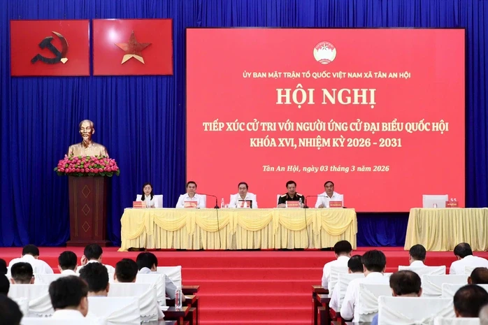 Cử tri đặt câu hỏi về thuế khoán cho ứng cử viên đại biểu Quốc hội Cử tri đặt câu hỏi về thuế khoán cho ứng cử viên đại biểu Quốc hội