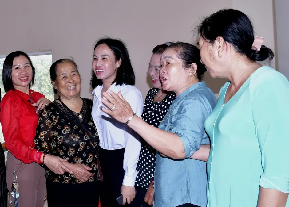Cử tri đề nghị kết nối hạ tầng, phát triển bền vững du lịch biển Cử tri đề nghị kết nối hạ tầng, phát triển bền vững du lịch biển