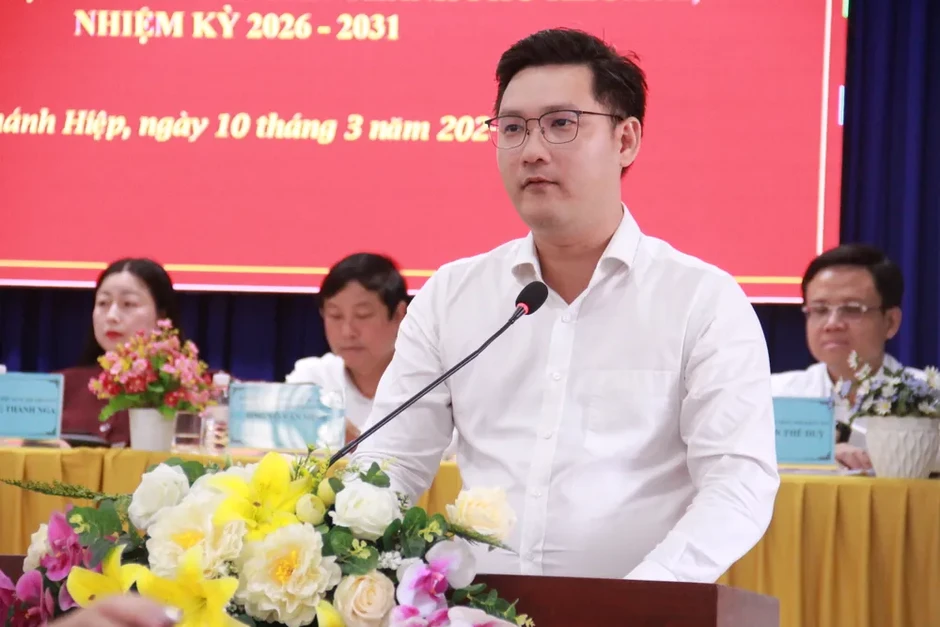 Cử tri đề nghị xử lý nghiêm người thông tin sai sự thật trên mạng xã hội Cử tri đề nghị xử lý nghiêm người thông tin sai sự thật trên mạng xã hội