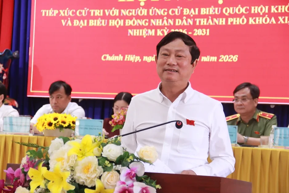 Cử tri đề nghị xử lý nghiêm người thông tin sai sự thật trên mạng xã hội Cử tri đề nghị xử lý nghiêm người thông tin sai sự thật trên mạng xã hội