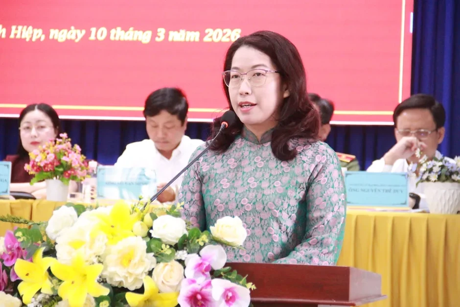 Cử tri đề nghị xử lý nghiêm người thông tin sai sự thật trên mạng xã hội Cử tri đề nghị xử lý nghiêm người thông tin sai sự thật trên mạng xã hội
