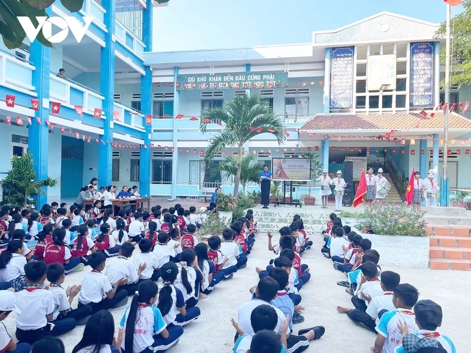 Cử tri phía Nam tỉnh Khánh Hòa mong sớm đồng bộ chính sách sau hợp nhất Cử tri phía Nam tỉnh Khánh Hòa mong sớm đồng bộ chính sách sau hợp nhất