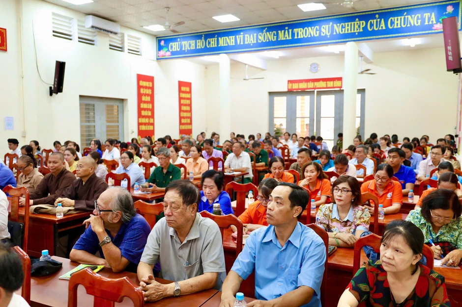 Cử tri phường Tam Bình -TPHCM kiến nghị xử lý ô nhiễm rạch Gò Dưa Cử tri phường Tam Bình -TPHCM kiến nghị xử lý ô nhiễm rạch Gò Dưa
