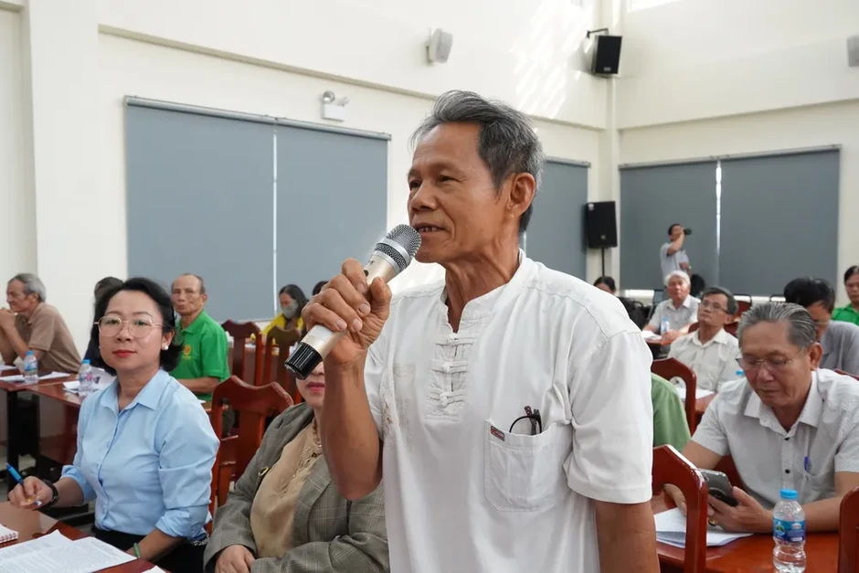 Cử tri phường Thủ Đức kiến nghị không để kênh rạch trở thành “kênh chết” Cử tri phường Thủ Đức kiến nghị không để kênh rạch trở thành “kênh chết”