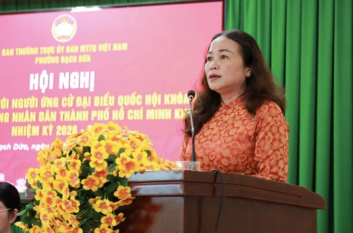 Cử tri quan tâm định hướng đầu tư của Petrovietnam tại TPHCM Cử tri quan tâm định hướng đầu tư của Petrovietnam tại TPHCM