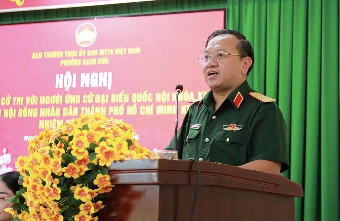 Cử tri quan tâm định hướng đầu tư của Petrovietnam tại TPHCM Cử tri quan tâm định hướng đầu tư của Petrovietnam tại TPHCM