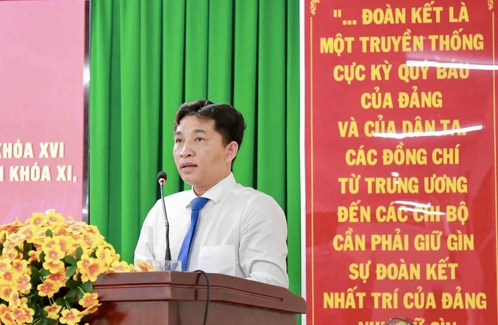 Cử tri quan tâm định hướng đầu tư của Petrovietnam tại TPHCM Cử tri quan tâm định hướng đầu tư của Petrovietnam tại TPHCM