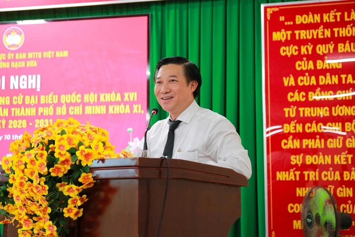 Cử tri quan tâm định hướng đầu tư của Petrovietnam tại TPHCM Cử tri quan tâm định hướng đầu tư của Petrovietnam tại TPHCM