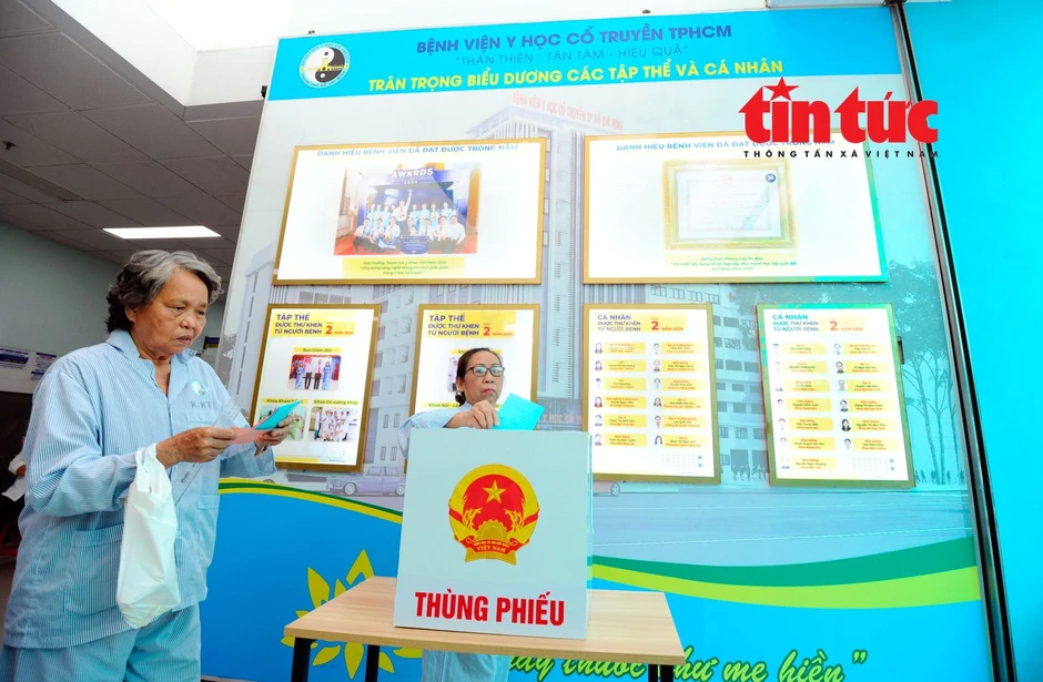 Cử tri tin tưởng vào các đại biểu vì nước, vì dân Cử tri tin tưởng vào các đại biểu vì nước, vì dân