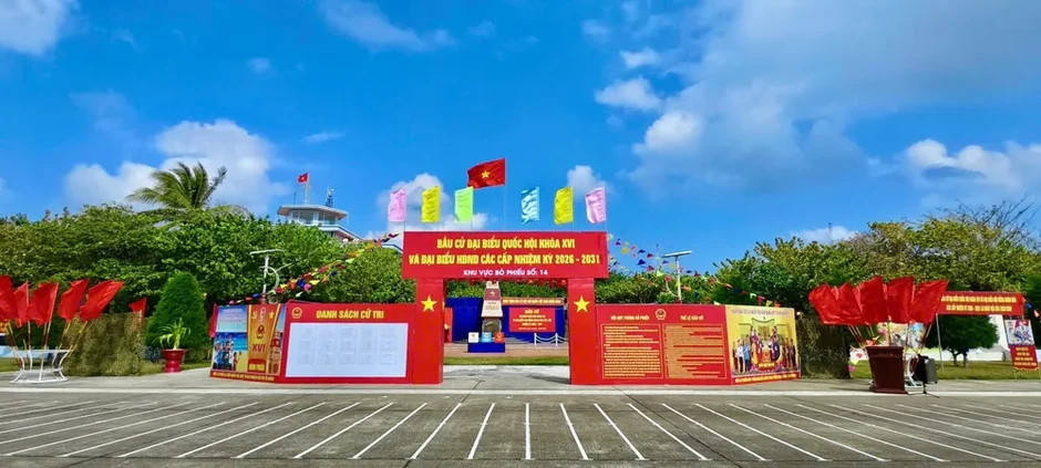 Cử tri Trường Sa cùng cả nước tham gia “Ngày hội non sông” Cử tri Trường Sa cùng cả nước tham gia “Ngày hội non sông”