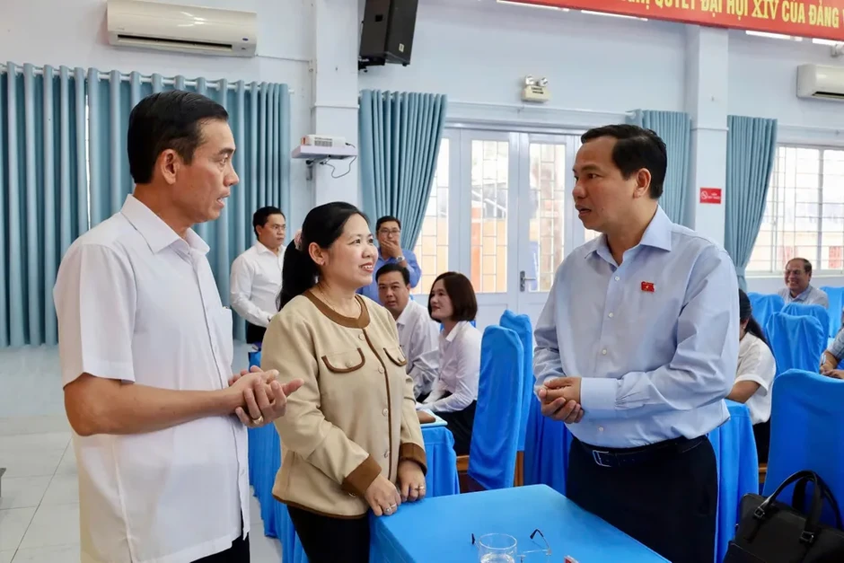 Cử tri xã An Thới Đông đề xuất tăng đầu tư hạ tầng, bảo đảm an sinh Cử tri xã An Thới Đông đề xuất tăng đầu tư hạ tầng, bảo đảm an sinh