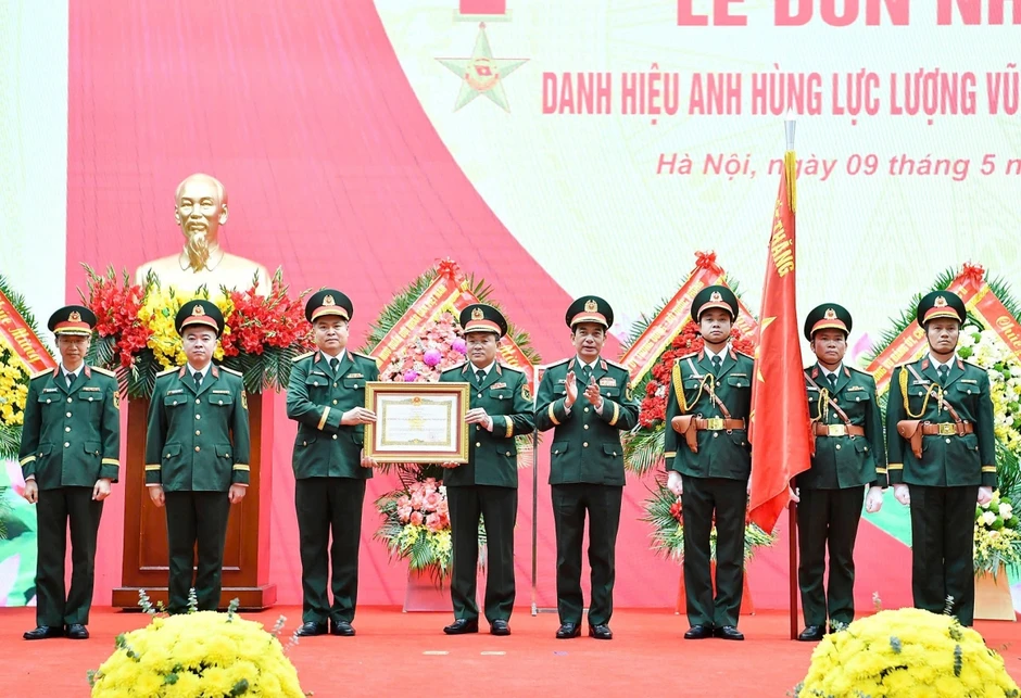 Cục 16 (Tổng cục II) đón nhận danh hiệu Anh hùng lực lượng vũ trang nhân