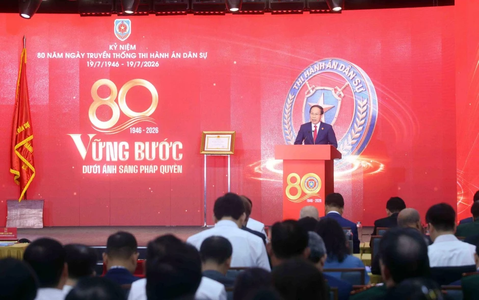Cục Quản lý Thi hành án dân sự đón nhận Huân chương Lao động hạng Nhất