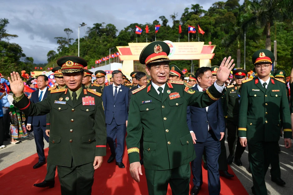 Cùng xây dựng biên giới hòa bình, hữu nghị, ổn định, hợp tác và phát triển