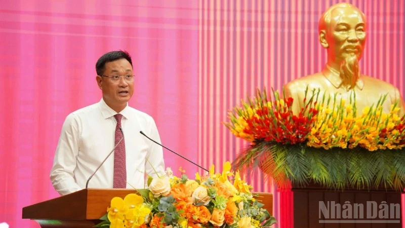 Đà Nẵng công bố các quyết định về công tác cán bộ Đà Nẵng công bố các quyết định về công tác cán bộ
