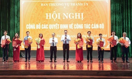 Đà Nẵng: Công bố quyết định về công tác điều động tổ chức cán bộ Đà Nẵng: Công bố quyết định về công tác điều động tổ chức cán bộ