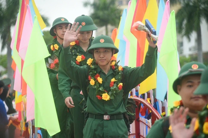 Đà Nẵng giao quân năm 2026: Hơn 4.600 thanh niên lên đường nhận nhiệm vụ Đà Nẵng giao quân năm 2026: Hơn 4.600 thanh niên lên đường nhận nhiệm vụ