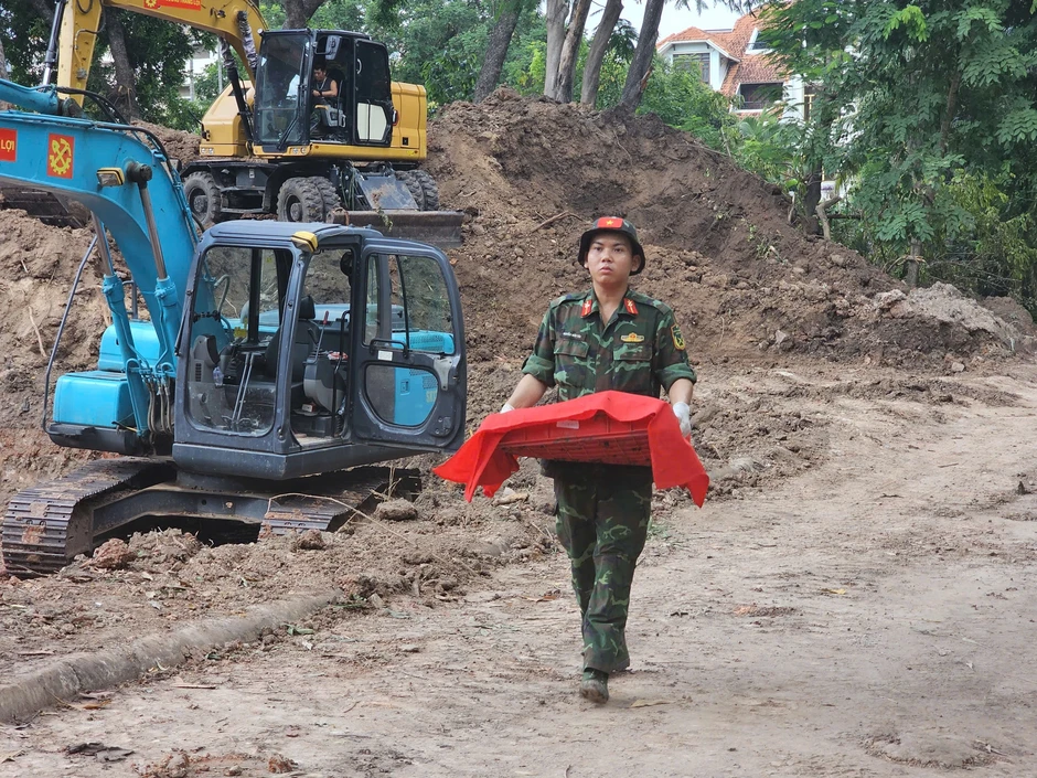 Đã tìm thấy 245 bộ hài cốt liệt sĩ ở Công viên Lê Thị Riêng Đã tìm thấy 245 bộ hài cốt liệt sĩ ở Công viên Lê Thị Riêng