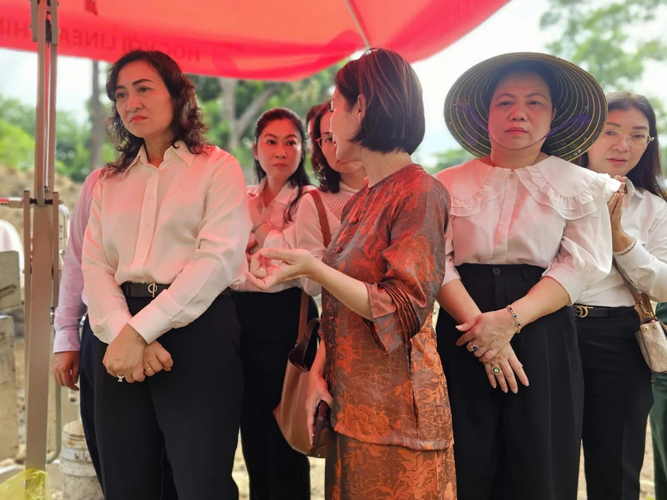 Đã tìm thấy 245 bộ hài cốt liệt sĩ ở Công viên Lê Thị Riêng Đã tìm thấy 245 bộ hài cốt liệt sĩ ở Công viên Lê Thị Riêng