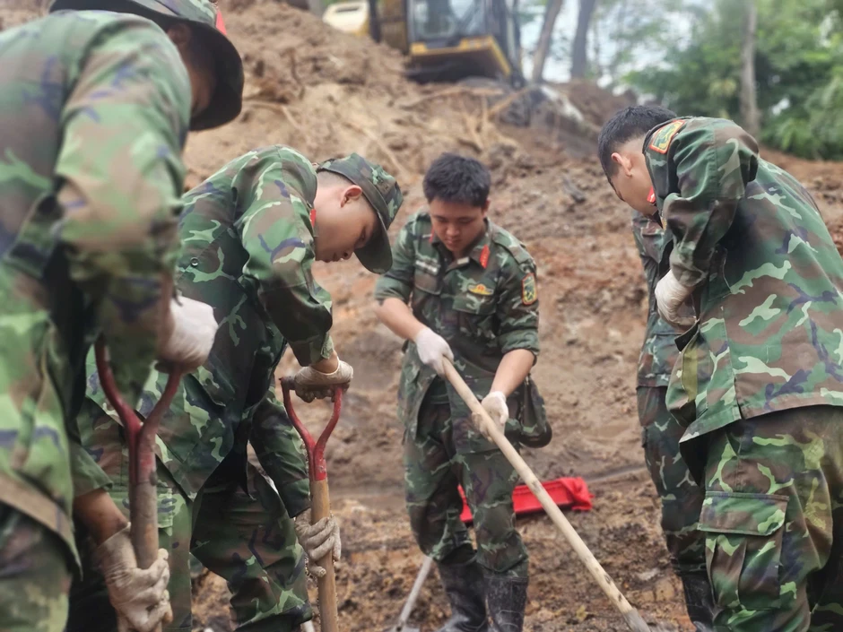 Đã tìm thấy 245 bộ hài cốt liệt sĩ ở Công viên Lê Thị Riêng Đã tìm thấy 245 bộ hài cốt liệt sĩ ở Công viên Lê Thị Riêng