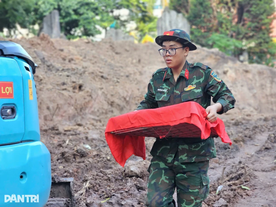 Đã tìm thấy 311 bộ hài cốt liệt sĩ ở Công viên Lê Thị Riêng Đã tìm thấy 311 bộ hài cốt liệt sĩ ở Công viên Lê Thị Riêng