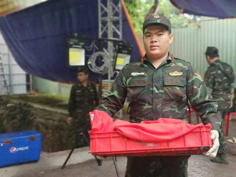 Đã tìm thấy 96 bộ hài cốt liệt sỹ và 2 bộ tập thể ở Công viên Lê Thị Riêng Đã tìm thấy 96 bộ hài cốt liệt sỹ và 2 bộ tập thể ở Công viên Lê Thị Riêng